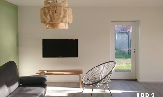 Hollum Apartamento | Newly renovated apartments on large grounds