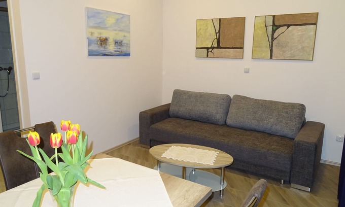 Penzing Apartamento | Apartamento recientemente renovado cerca de Schönbrunn / Zoo y U4