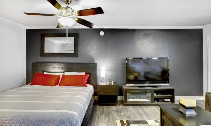 Mesa Casa | Casita recién renovada en Mesa, cama king-size y WiFi rápido
