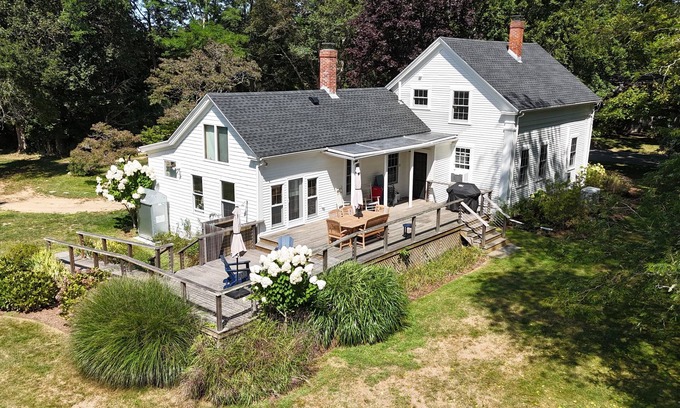 West Tisbury Casa | Newly Renovated Charming West Tisbury Retreat