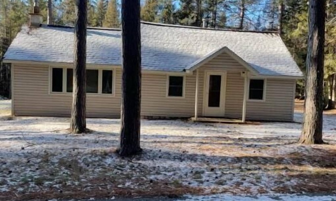 Three Lakes Cabina | Newly Renovated Cottage