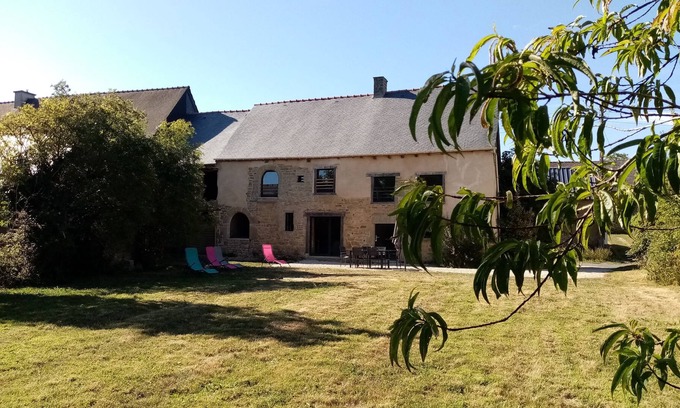 Plumaudan Casa | Vrbo Property