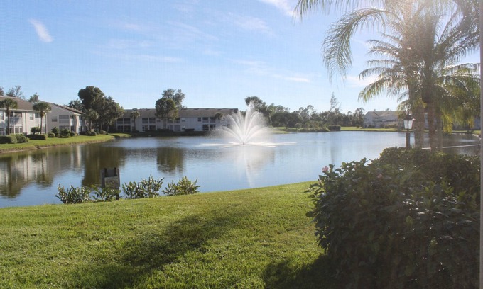 Imperial Golf Estates Condominio | ¡Vida costera con vistas panorámicas del agua! Luz / Brillante 3/2 1er Piso Unidad final