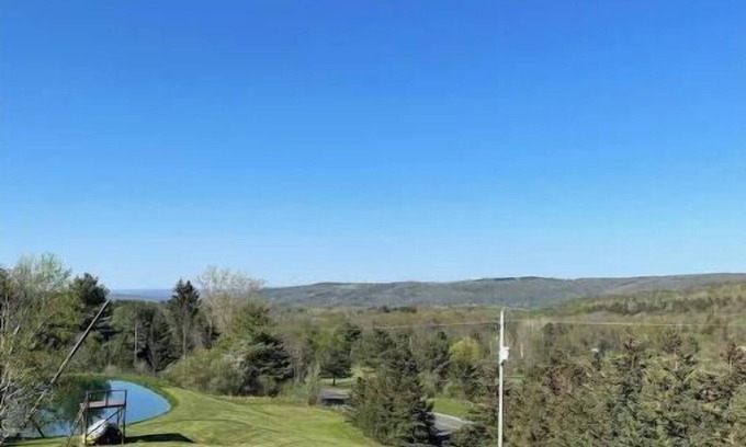Newfield Casa | *Newly renovated* guesthouse with beautiful views
