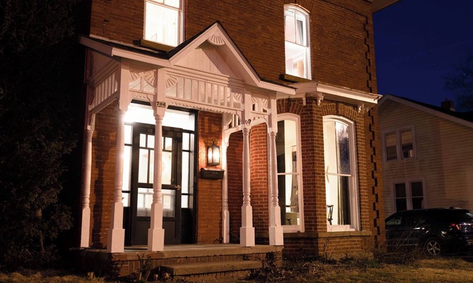 Mount Vernon Casa | Newly renovated historic home