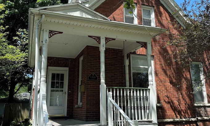 Bloomington Casa | Newly Renovated Home Near IWU's Campus
