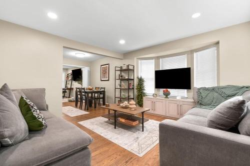 Dearborn Casa | Newly Renovated in Historic Neighborhood Near DTW