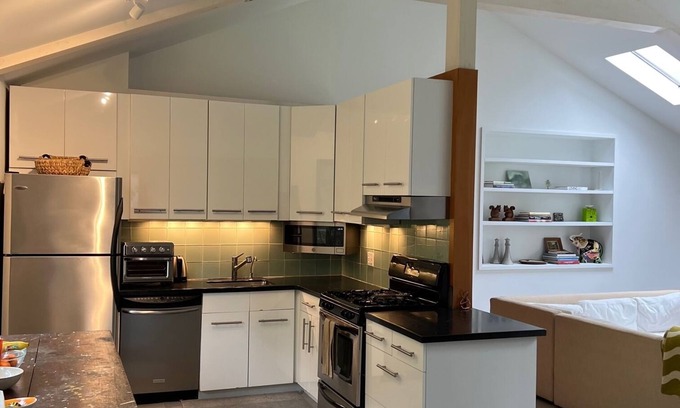 Clearwater Beach Casa | Newly renovated light filled Springs home, walking distance to bay beach