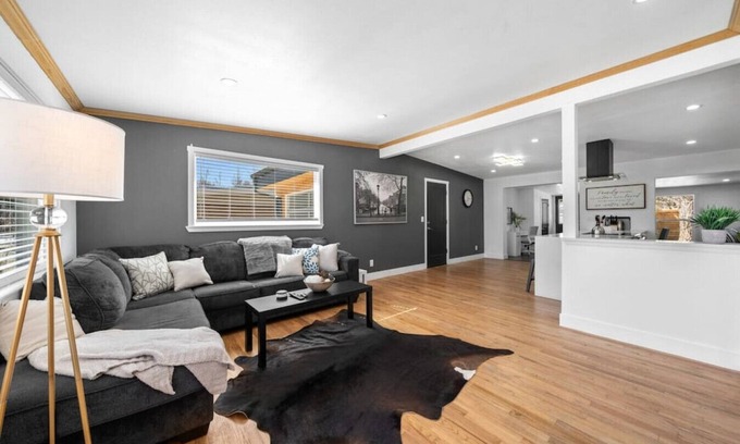 Alta Vista Area Casa | Newly Renovated Mid-Mod Home near Olde Town Arvada