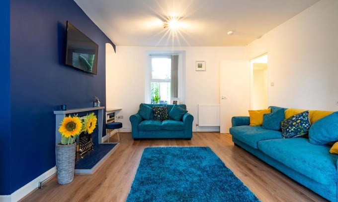 Porthmadog Casa | Newly-renovated, mid-terrace cottage in Porthmadog