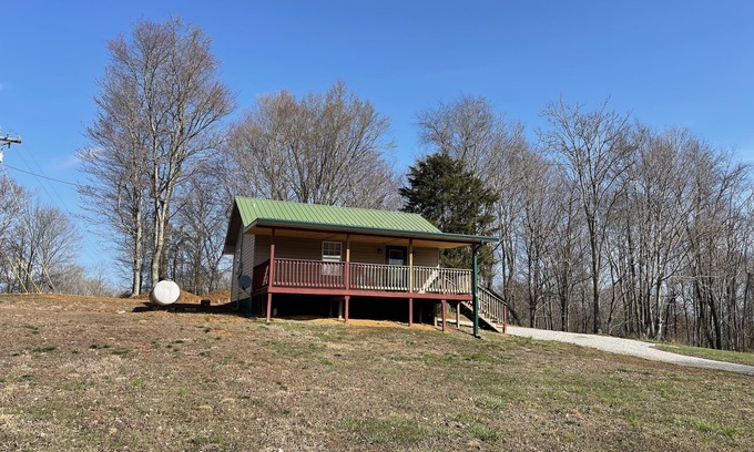 Albany Cabina | Newly renovated near Rowena, Grider and Wolf Creek Dam