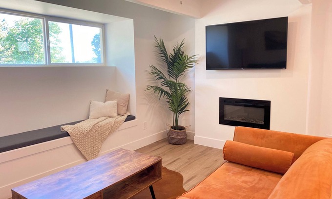 West Hazel Dell Casa | Newly Renovated NW Retreat