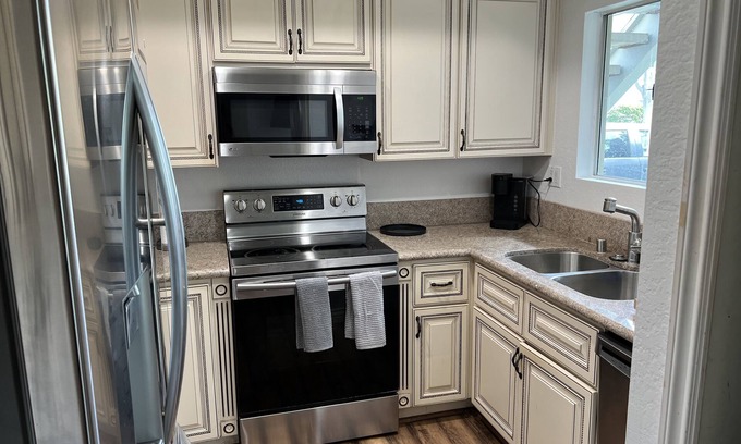 Aliso Viejo Condominio | Newly renovated OC Condo w/ Memory Foam King Bed