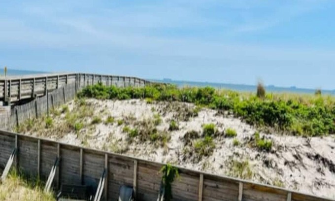 Alden Manor Apartamento | Newly-Renovated One-Bedroom on the Beach