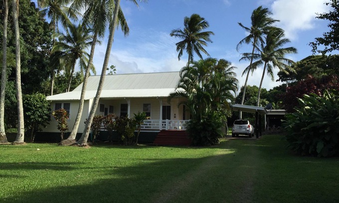 Kapaau Casa | Recién renovado pedazo de paraíso. Experimenta Old Hawaii en su mejor momento.