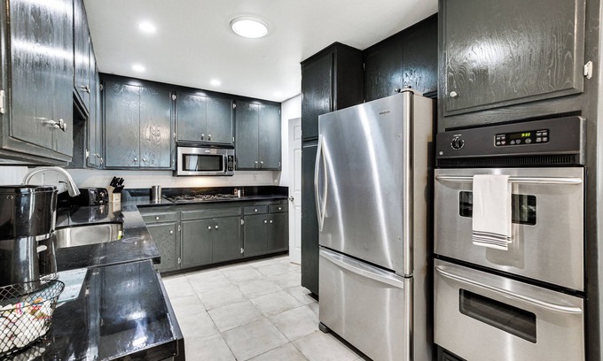 Spring Valley Cabaña | Newly Renovated Serene San Diego Retreat: Hot Tub
