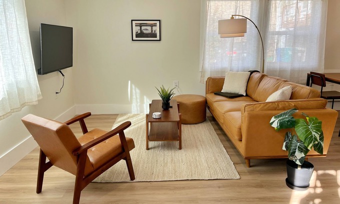 Gatewood Casa | Newly Renovated! Sound Breeze Guest Suite