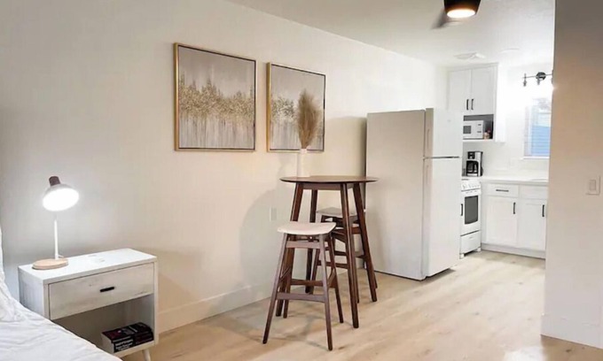 Salida Apartamento | Newly renovated studio apartment 1 mile to HWY 99
