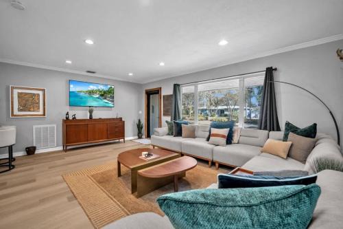 Beachway Estates Casa | Newly Renovated - Sunny Family Haven in Pompano