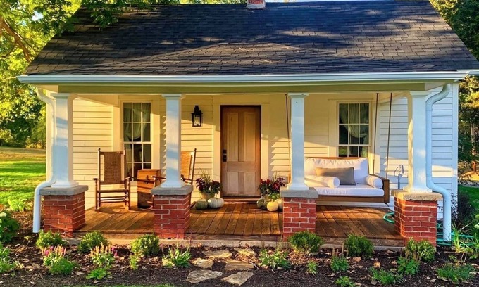 Boonesboro Cabina | Newly Restored 2-bedroom cabin in Historic Arrow Rock