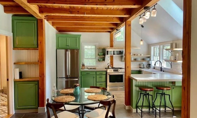 Warren Cabaña | Newly Restored Mid Coast Cottage