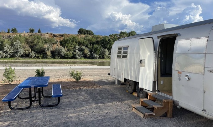 Grand Junction Casa | Newly updated Airstream with modern amenities on the bank of the Colorado River.