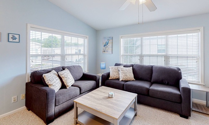 Ocean Pines Casa | Newly updated home in secluded community w/pool, waterfront pier, picnic areas