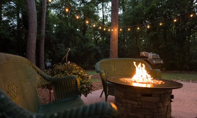 Valdosta Casa | Newly Updated Premium Property, Super Clean, Close to SGMC & VSU, Pets, Fire Pit