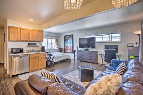 Balboa Peninsula Apartamento | Newport Beach Vacation Rental - Short Walk to Pier