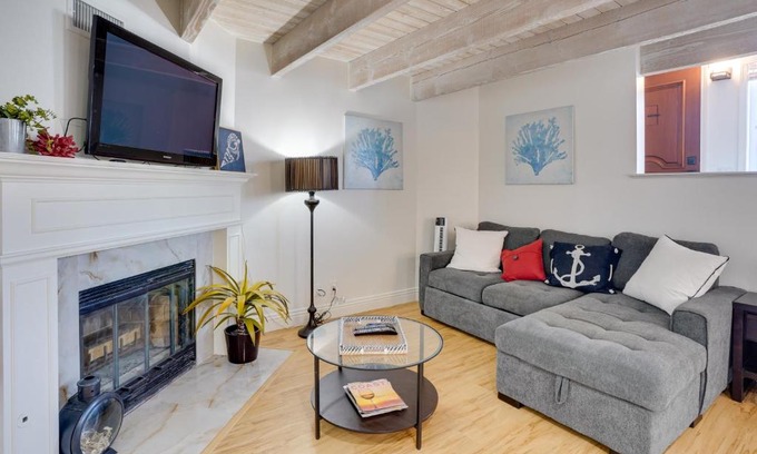 Balboa Peninsula Casa | Newport Beach Vacation Rental Near Beach and Pier