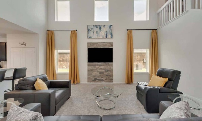 Sherman Casa | Nexsphere Suites, 4Bdr WIFI Outdoor Heating, Grill