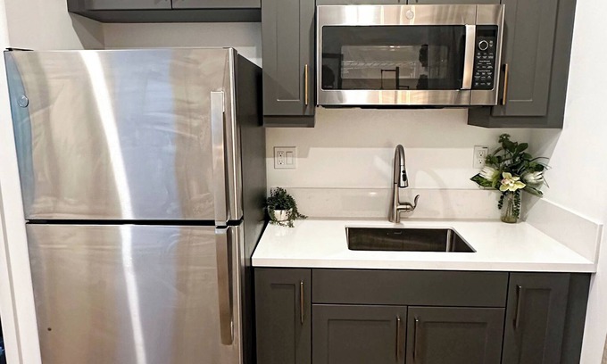 Fontana Casa | Next-gen Suite Private Entrance