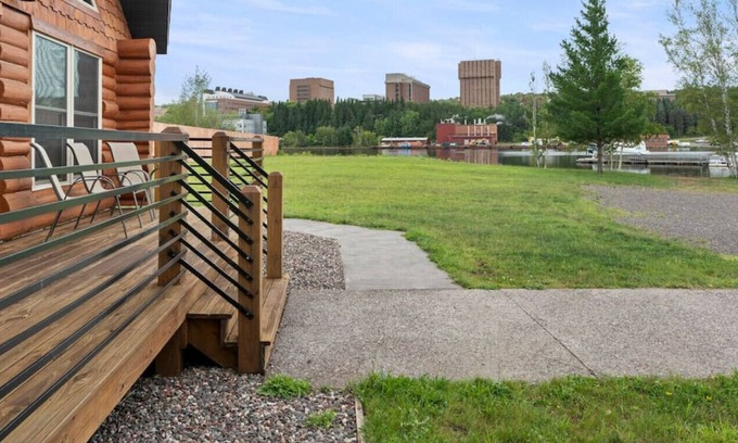 Houghton Cabina | Next to the snowmobile & recreation trails, on portage lake