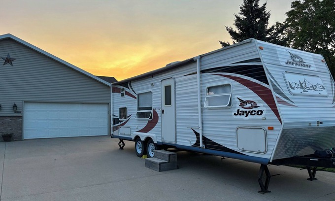 Forest Junction Casa | NFL Draft Camper sleeps 6-20 minutes from Lambeau Field-TransportationAvailable