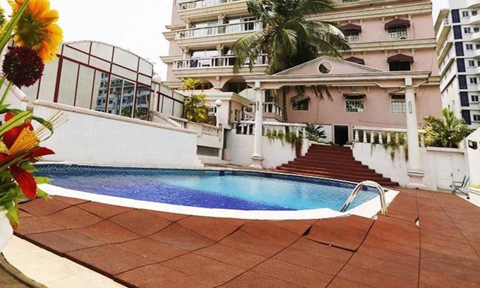 Le Plateau Hotel | Ngaliema Resort Club
