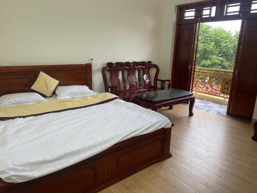 Hoa Lu Casa | Nhà Nghỉ Tùng Nhiên