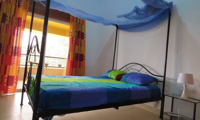 Thies Nord Villa | NIANING: Villa amueblada 100 m del mar