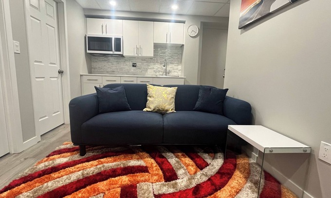 Winnipeg Casa | Nice 2 bed basement + private entrance
