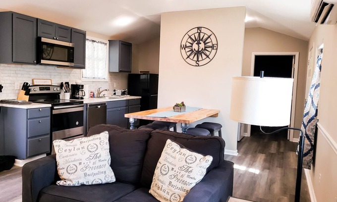 Albertville Casa | Nice 2br-2bath - Sand Mountain Amph (20min) - 15 mins to Lake Guntersville