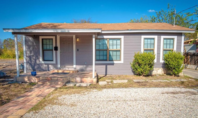 Arena District Casa | Nice 3B 2BA Near Downtown 2 Min AtandT Center