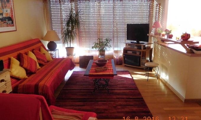 Epinay-sous-Senart Apartamento | Nice 53m² apartment near the forest, the river and the RER station.