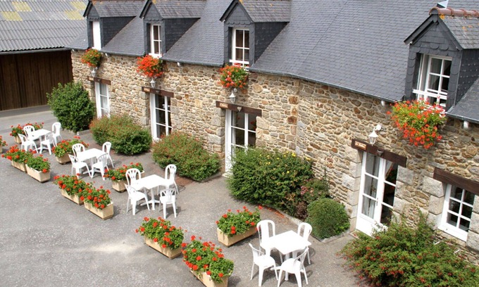 Saint-Jouan-des-Guerets Apartamento | Acogedor apartamento para 4 personas con WIFI, piscina, TV, terraza y aparcamiento