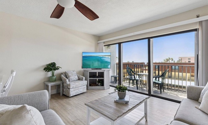 Avon By The Sea Condominio | Nice and Beautiful Unit - Oceanfront Condo Pool near Attractions