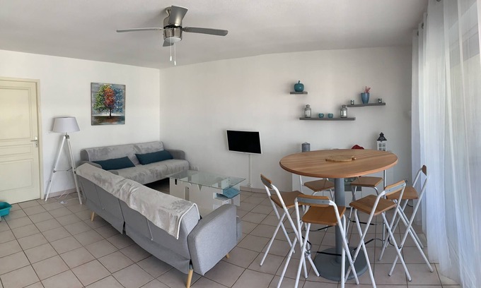 Mediterranee Apartamento | Hermoso y grande T3, centro completo a 80 m de la playa