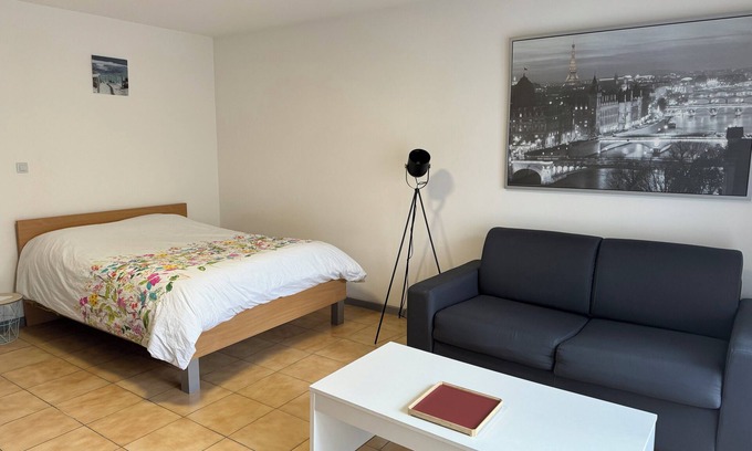 Luzarches Apartamento | Nice and quiet Studio near Roissy, Chantilly and Asterix