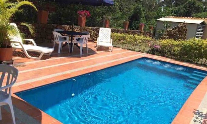 Barichara Apartamento | Lindo y amplio apartamento con vista a la piscina