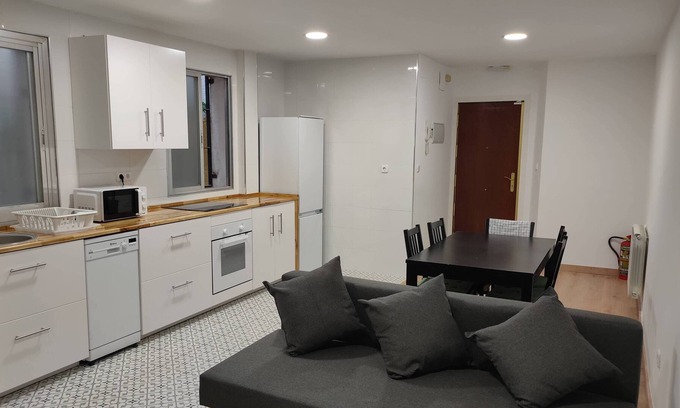 Pradolongo Condominio | Amplio y bien comunicado apartamento en Madrid
