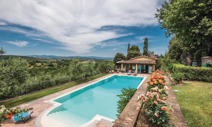 Ponte Buriano Apartamento | Bonito apartamento en Civitella.