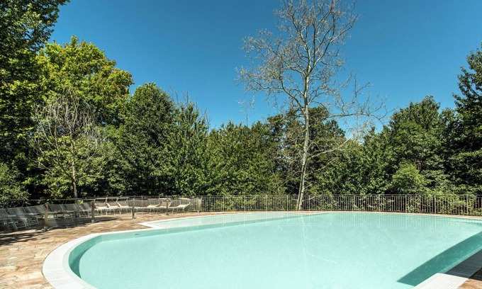 Crociale Apartamento | Bonito apartamento con piscina, A/C, WIFI, TV, balcón, mascotas permitida y aparcamiento