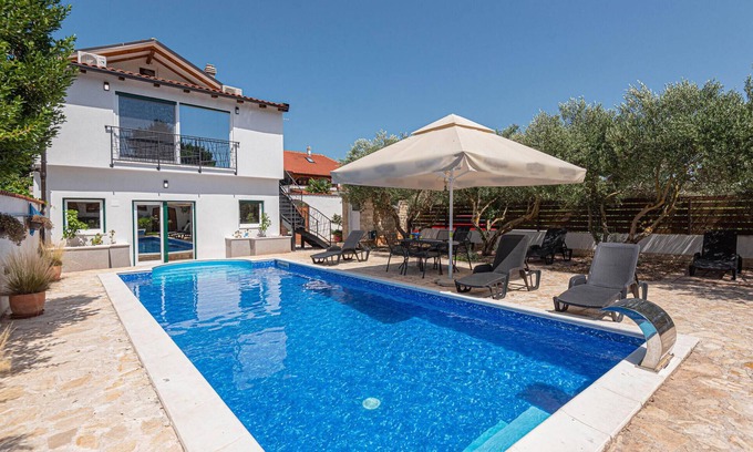 Sibenik Apartamento | Bonito apartamento en Dubrava, cerca de.